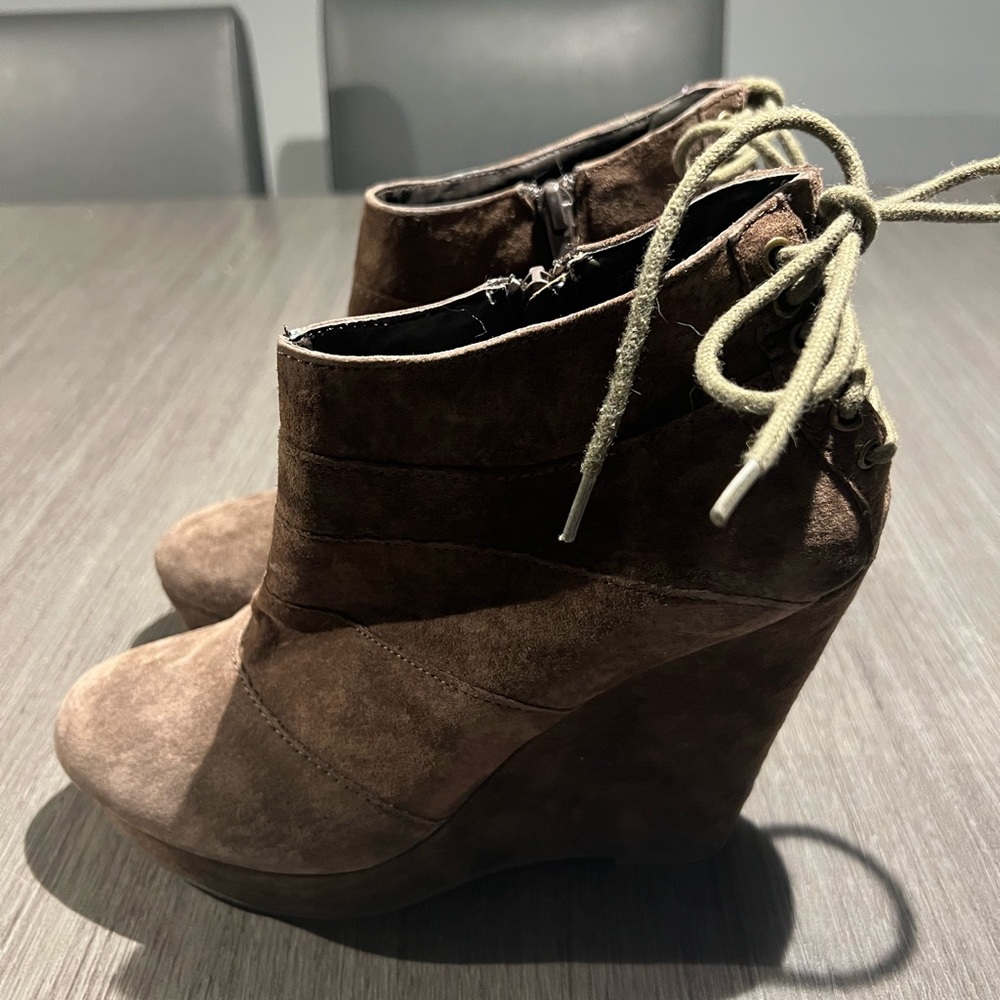 Zigi Soho wedge booties